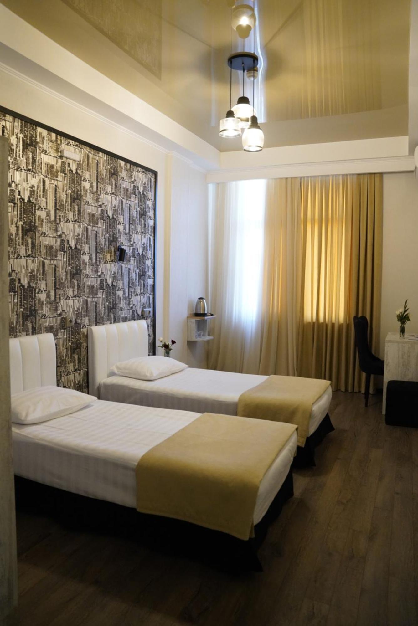 Hotel Panoramic Kutaisi Bagian luar foto