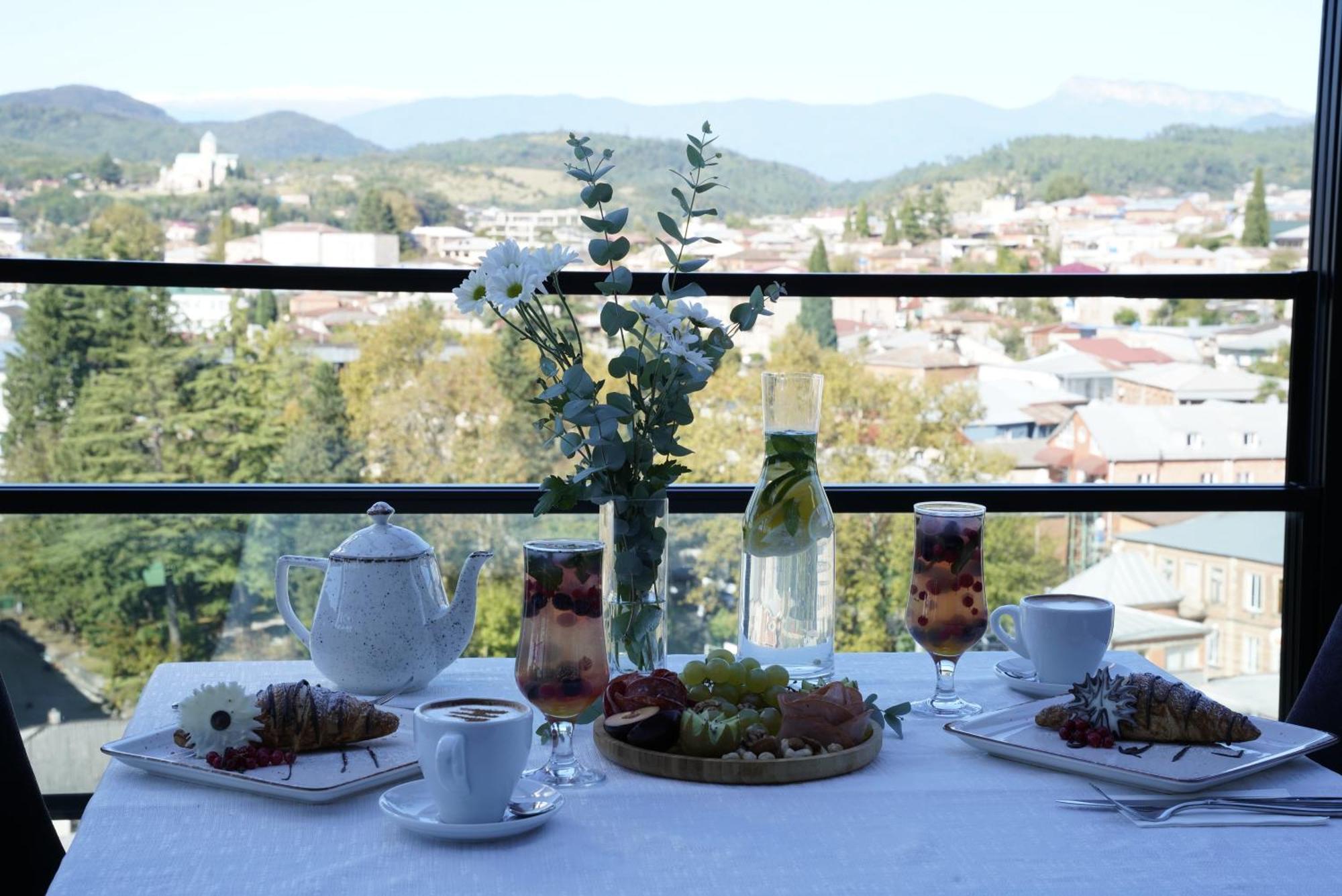 Hotel Panoramic Kutaisi Bagian luar foto
